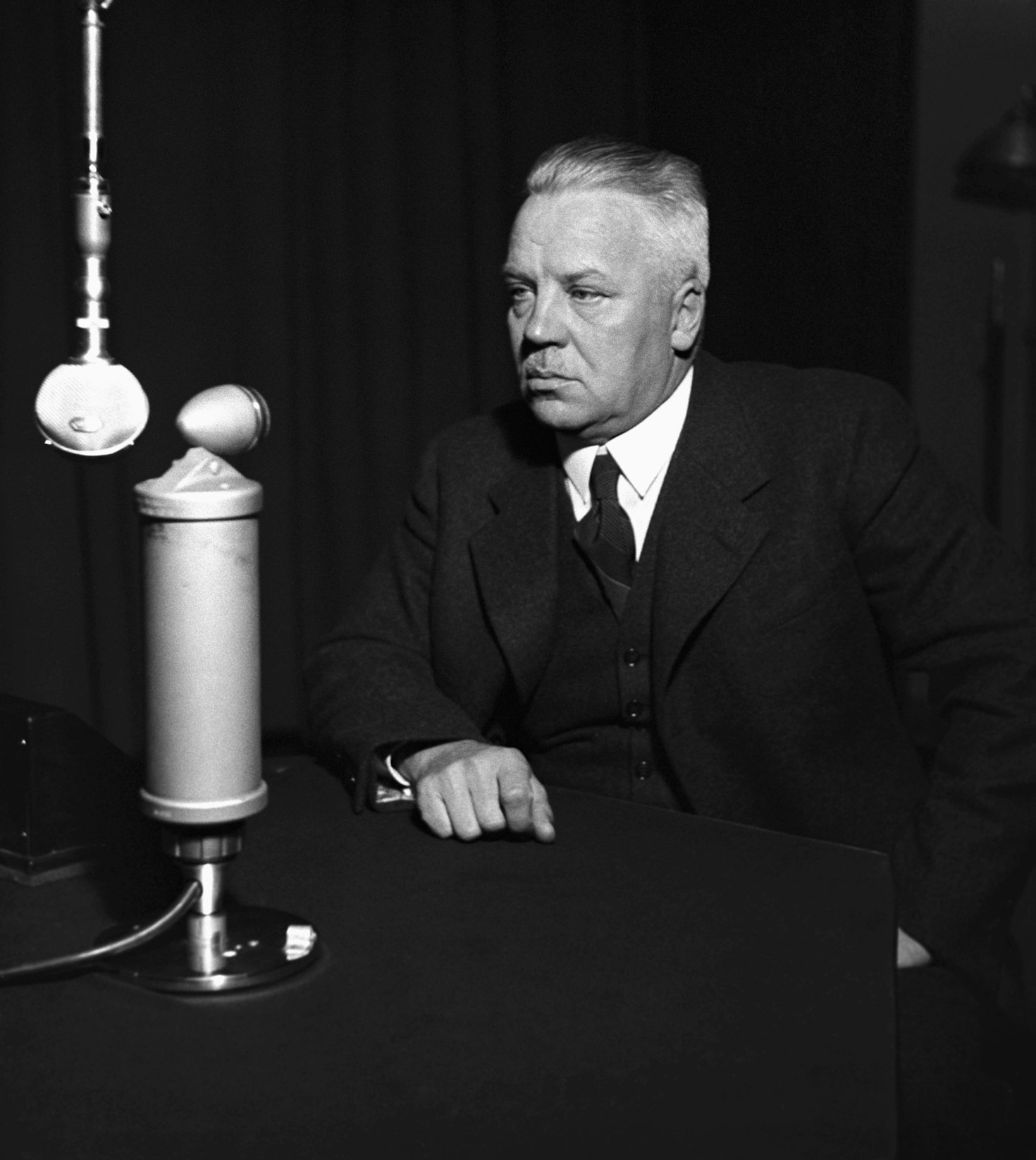 Propagacja fal radiowych: jak czytać raporty słoneczne