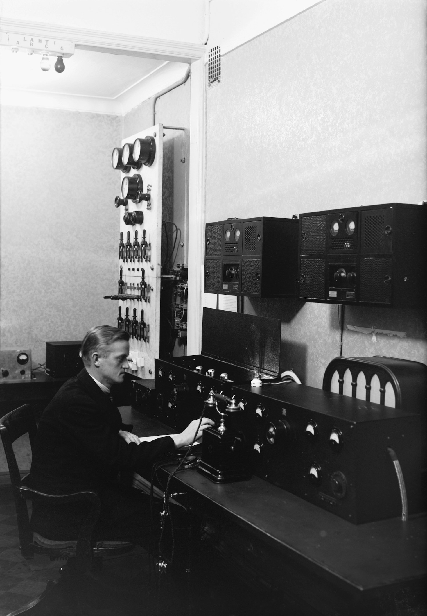 Sztuka nawiązywania dalekich łączności telegrafią CW